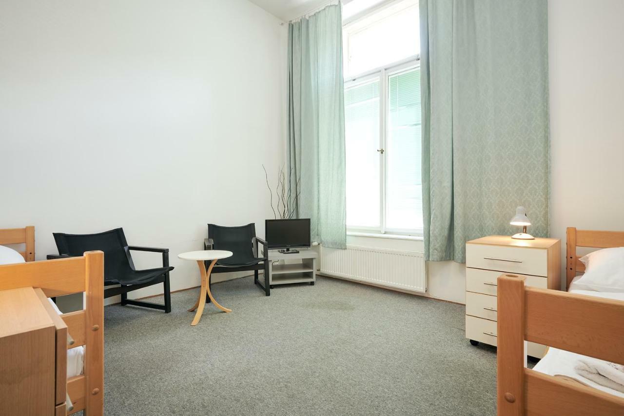 Hostel Mikolase Alse プラハ エクステリア 写真