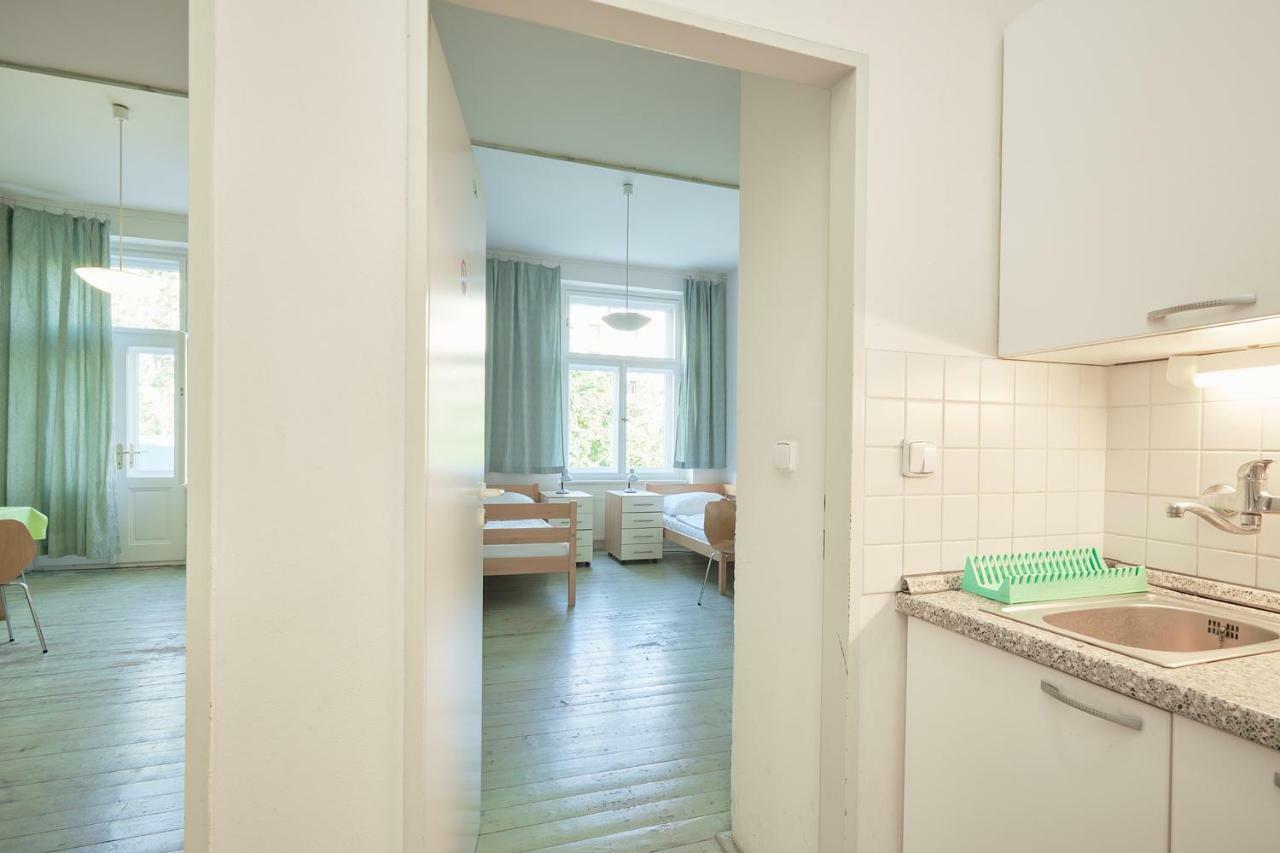 Hostel Mikolase Alse プラハ エクステリア 写真